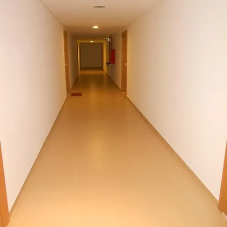 T0 Da Rocha アパート *